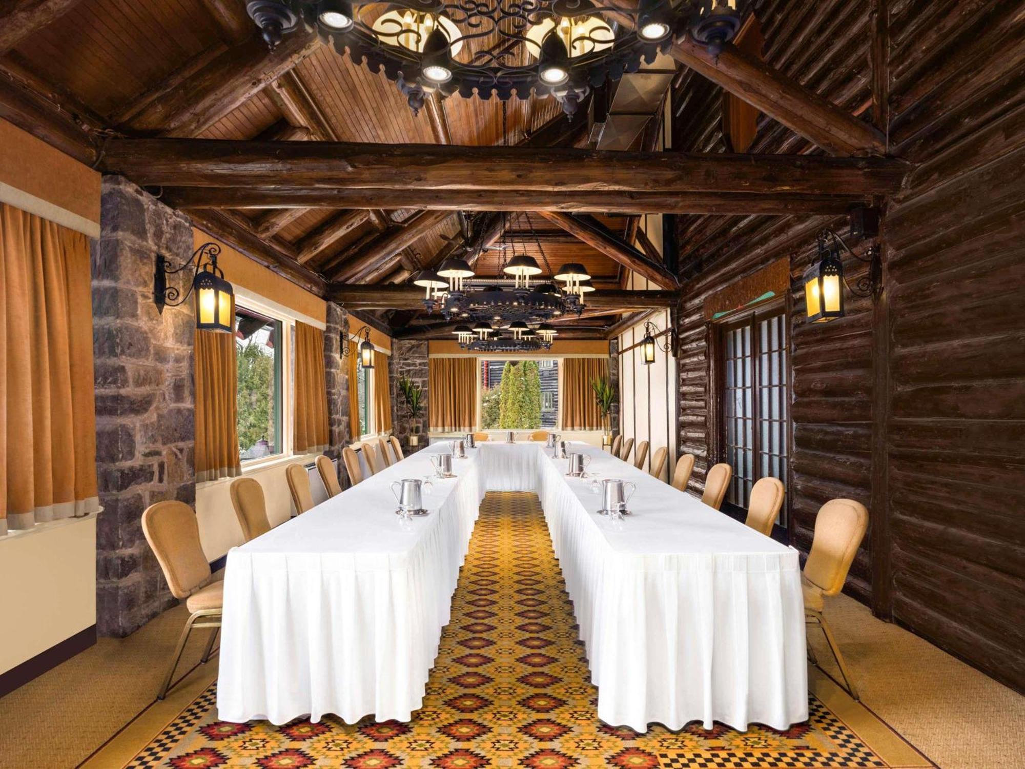 Fairmont Le Chateau Montebello Exterior foto